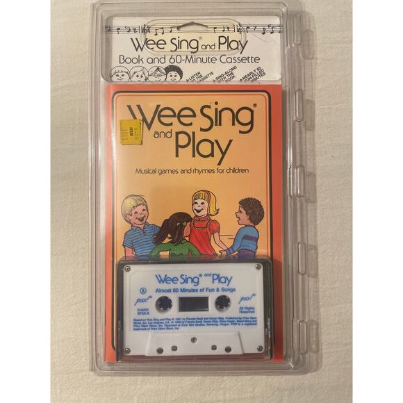 Vintage Wee Sing And Play Children Song Book 60 minute Cassette Games and Rhymes - Picture 1 of 3